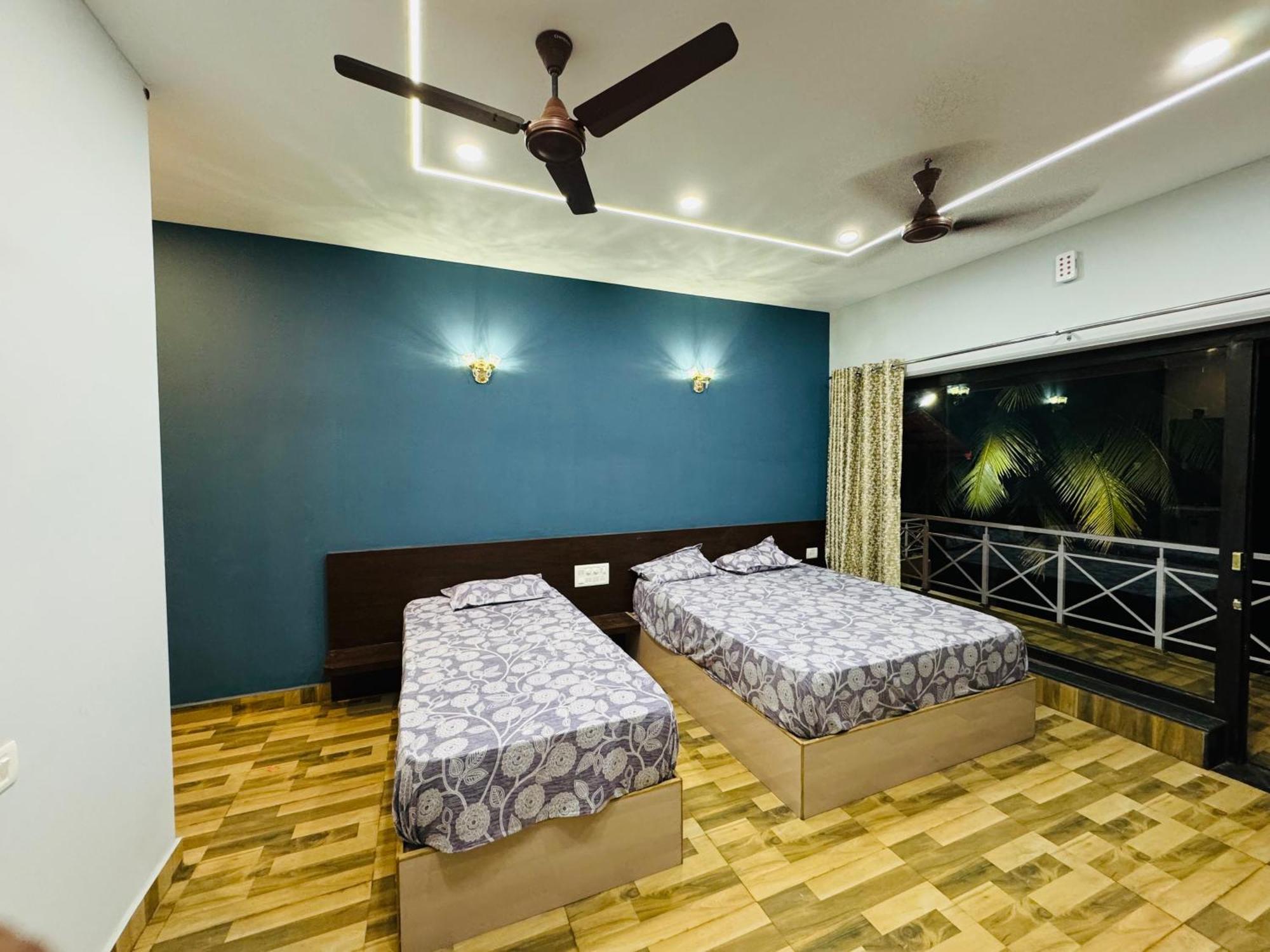 The Glasswater By The Backwater Homestay Kalyānpur 외부 사진
