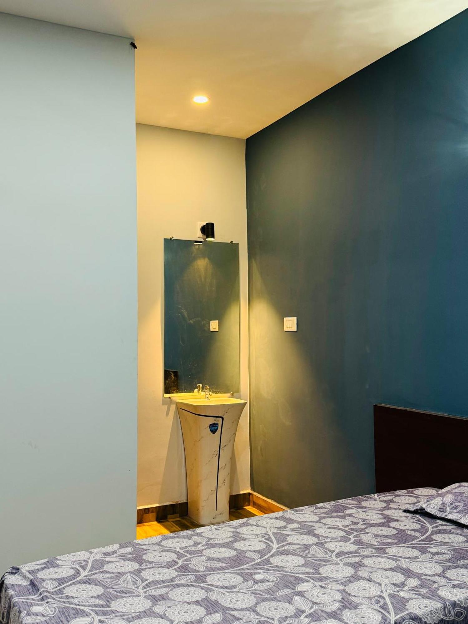 The Glasswater By The Backwater Homestay Kalyānpur 외부 사진